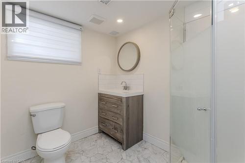 194 Crockett Street, Hamilton, ON - Indoor Photo Showing Bathroom