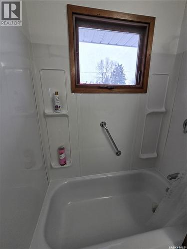 510 Vernon Street, Broadview, SK - Indoor Photo Showing Bathroom