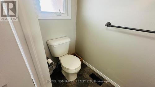 96 Eliza Avenue, Kitchener, ON - Indoor Photo Showing Bathroom