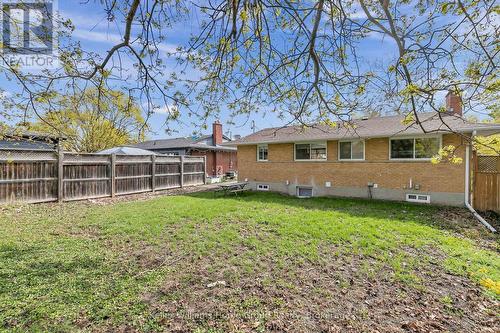 496 Manchester Road, Kitchener, ON - Outdoor