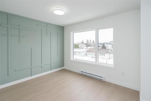 1975 Ross Ave, Winnipeg, MB 