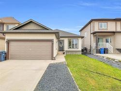 7 Degner PL  Winnipeg, MB R2R 1R9