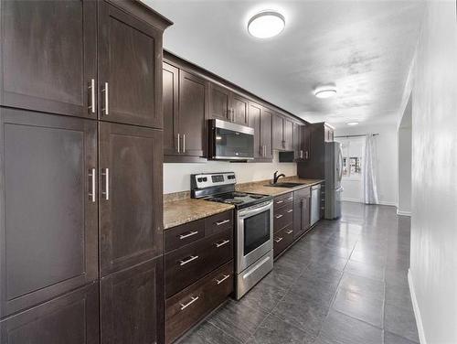 658 Government Ave, Winnipeg, MB 