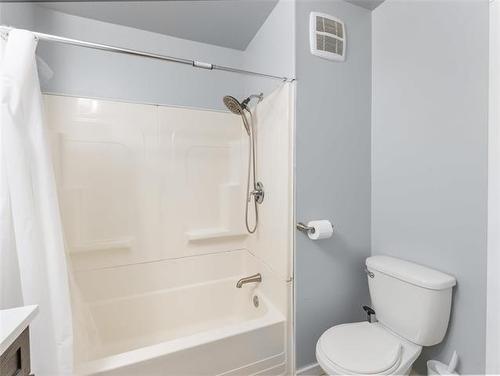 658 Government Ave, Winnipeg, MB 