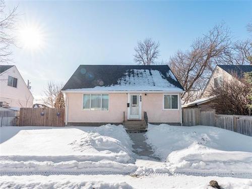 658 Government Ave, Winnipeg, MB 