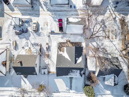 658 Government Ave, Winnipeg, MB 