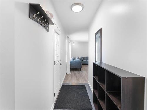 658 Government Ave, Winnipeg, MB 