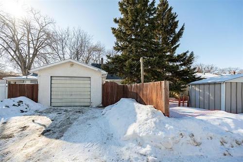 663 Munroe Ave, Winnipeg, MB 