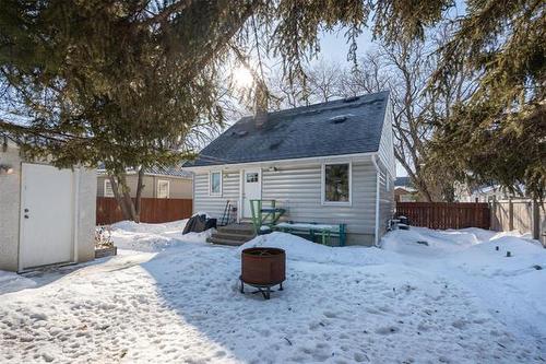 663 Munroe Ave, Winnipeg, MB 