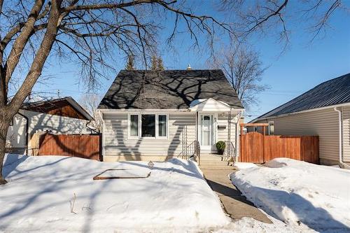 663 Munroe Ave, Winnipeg, MB 