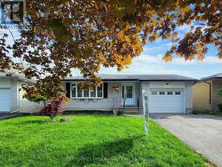 591 DOGWOOD LANE  Waterloo, ON N2L 4Y1