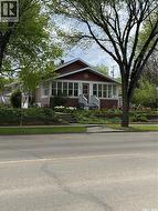 625 Centre STREET  Shaunavon, SK S0N 2M0
