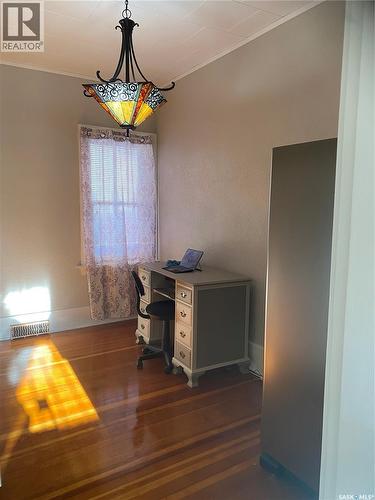 625 Centre Street, Shaunavon, SK - Indoor