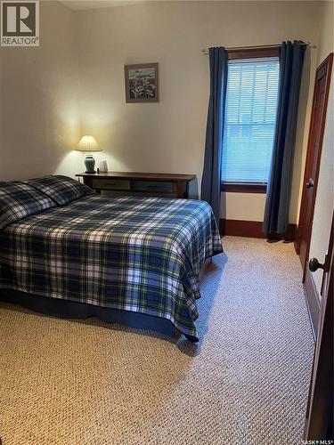 625 Centre Street, Shaunavon, SK - Indoor Photo Showing Bedroom