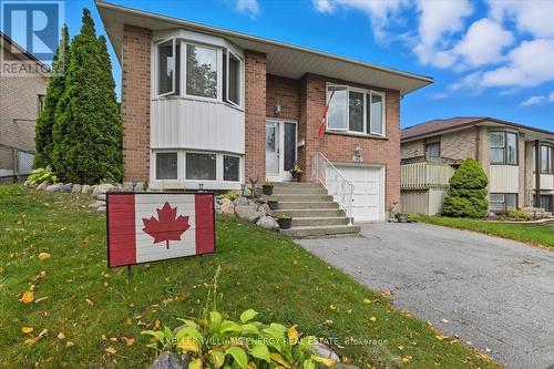 856 ROUNDELAY DRIVE  Oshawa (Mclaughlin), ON L1J 7T9