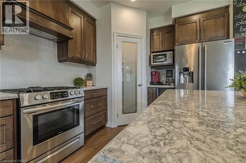 2 Sedge Avenue, Simcoe, ON - Indoor Photo Showing Kitchen With Upgraded Kitchen