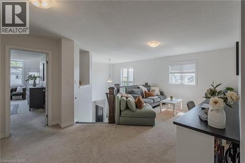 2 Sedge Avenue, Simcoe, ON - Indoor Photo Showing Living Room