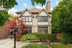 UPPER - 20 COULSON AVENUE  Toronto, ON M4V 1Y5