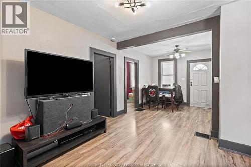 1430 Albert, Windsor, ON - Indoor