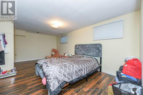 2291 Marzipan Court, Mississauga, ON - Indoor Photo Showing Bedroom