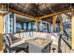 633 sq ft Lower Deck - 