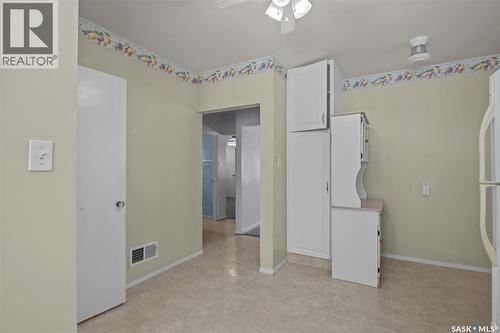 332 11Th Street E, Prince Albert, SK - Indoor