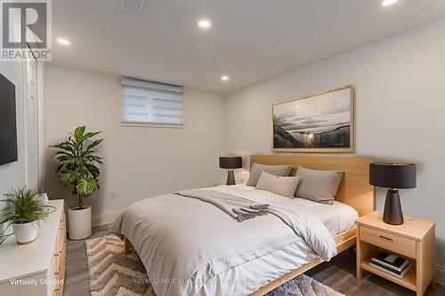 194 Crockett Street, Hamilton, ON - Indoor Photo Showing Bedroom