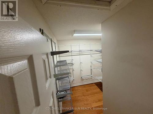 1622 Bristol Road W, Mississauga, ON - Indoor