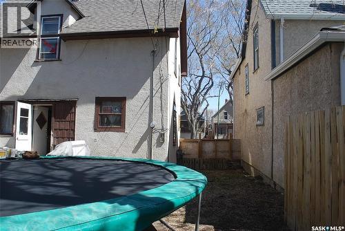 1346 Rae Street, Regina, SK - Outdoor With Exterior