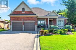 59 QUEEN STREET Whitby (Brooklin), ON L1M 1C4