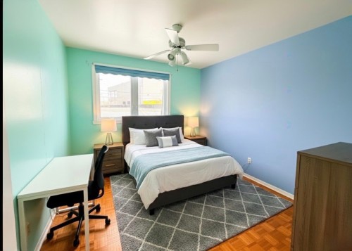 Chambre à coucher - 4455 Rue Jolicoeur, Dollard-Des-Ormeaux, QC - Indoor Photo Showing Bedroom