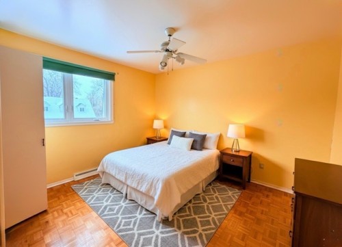 Chambre à coucher - 4455 Rue Jolicoeur, Dollard-Des-Ormeaux, QC - Indoor Photo Showing Bedroom