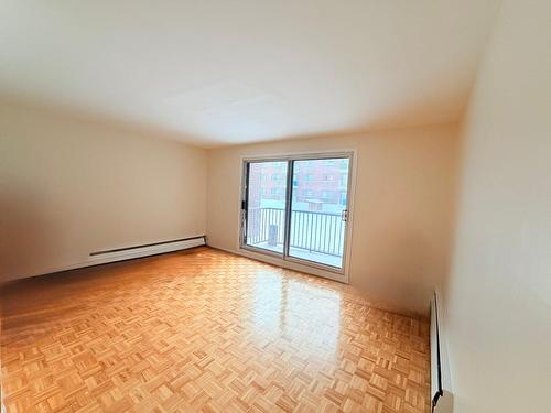 Salon - 107-12100 Boul. De Pierrefonds, Montréal (Pierrefonds-Roxboro), QC - Indoor Photo Showing Other Room