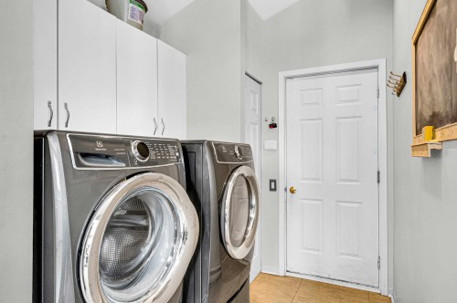 Salle de lavage - 374 Boul. De La Salette, Saint-Jérôme, QC - Indoor Photo Showing Laundry Room
