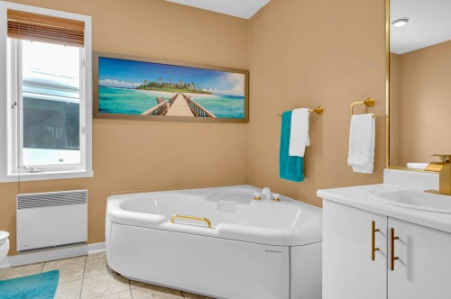 Salle de bains - 374 Boul. De La Salette, Saint-Jérôme, QC - Indoor Photo Showing Bathroom