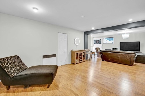 Salle familiale - 374 Boul. De La Salette, Saint-Jérôme, QC - Indoor Photo Showing Living Room