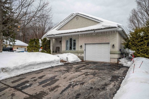 Stationnement - 374 Boul. De La Salette, Saint-Jérôme, QC - Outdoor