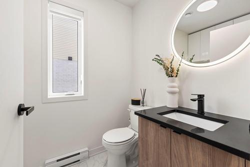 Salle d'eau - 71 Rue De Ronsard, Saint-Constant, QC - Indoor Photo Showing Bathroom