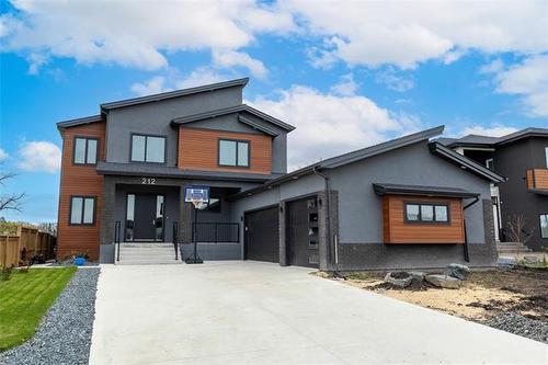 212 River Trail Dr, West St Paul, MB 
