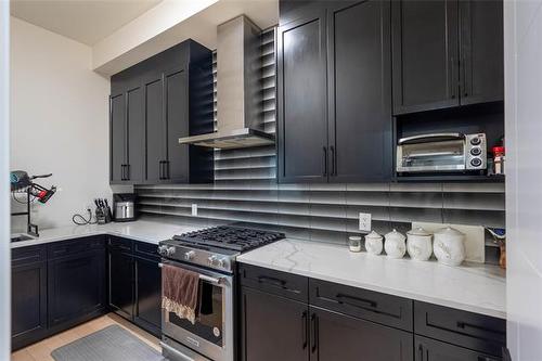 212 River Trail Dr, West St Paul, MB 