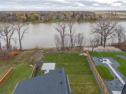 212 River Trail Dr, West St Paul, MB 