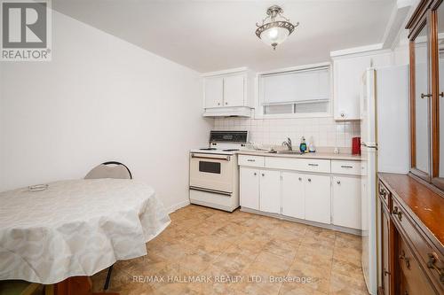 LOWER BACH - 224 PICKERING STREET , Toronto, Ontario M4E 3J8 5