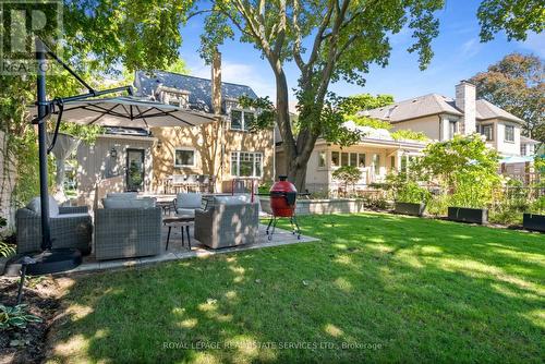 9 Ashton Manor, Toronto, ON - Outdoor