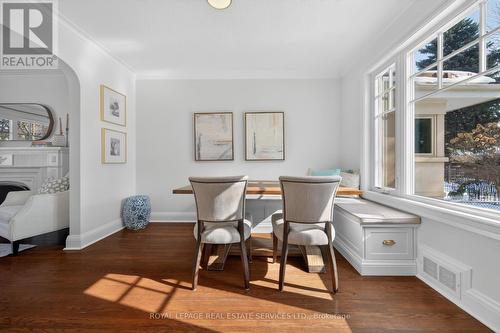 9 Ashton Manor, Toronto, ON - Indoor