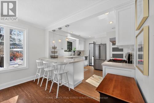 9 Ashton Manor, Toronto, ON - Indoor