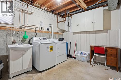 46 Lyons Street, Regina, SK - Indoor Photo Showing Laundry Room
