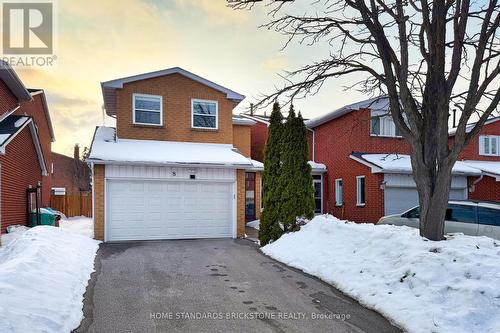 8 ROYAL COLWOOD COURT  Vaughan, ON L4K 2J3