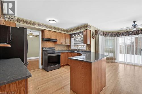223 Glenvalley Drive, Cambridge, ON - Indoor Photo Showing Kitchen With Double Sink