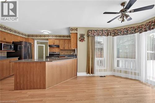 223 Glenvalley Drive, Cambridge, ON - Indoor Photo Showing Kitchen