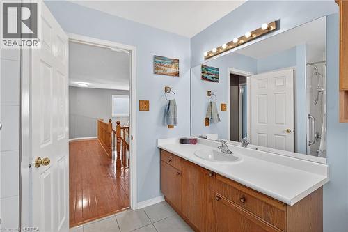 223 Glenvalley Drive, Cambridge, ON - Indoor Photo Showing Bathroom